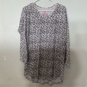 🆕 Victoria’s Secret Cheetah Print Night Shirt